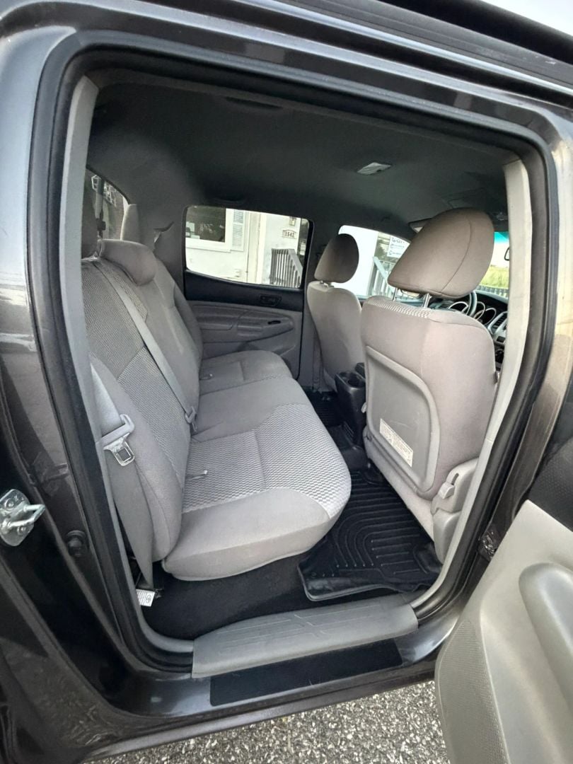 2013 Toyota Tacoma Double Cab Stock #017284 — photo 15 of 18