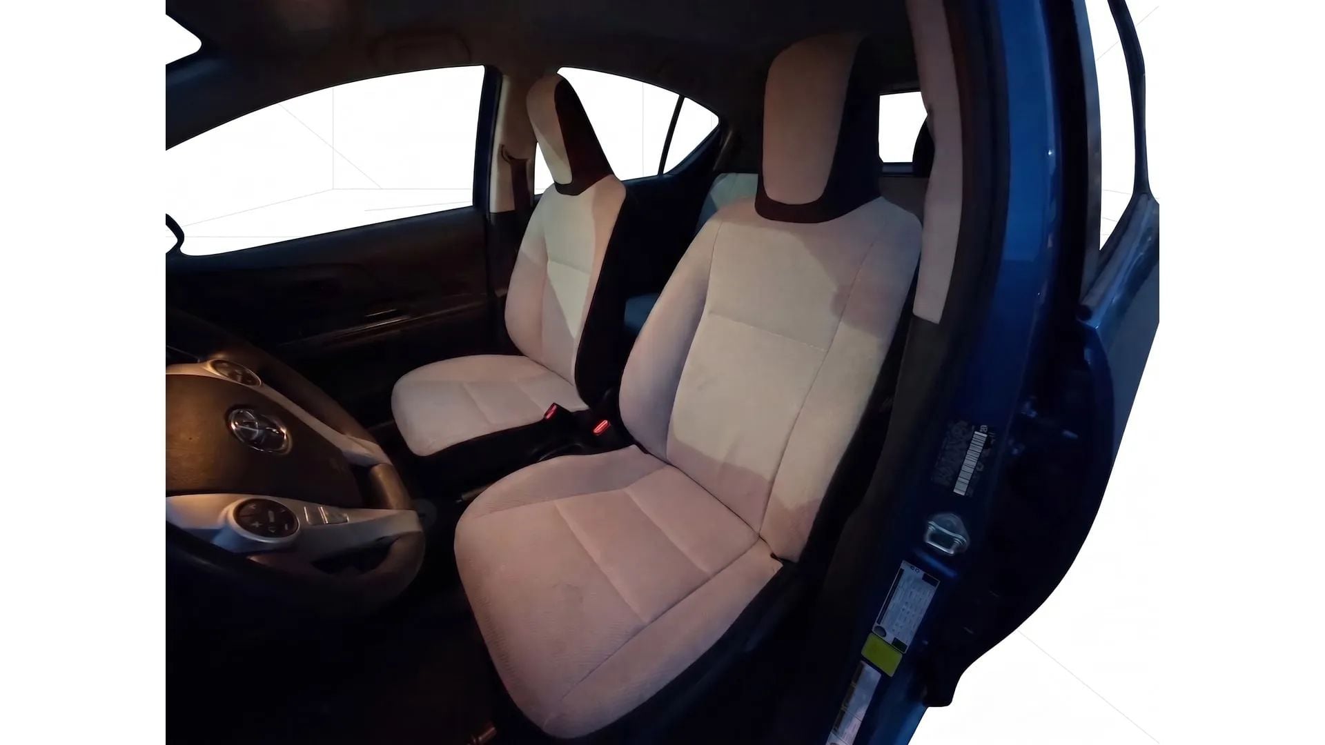 2015 Toyota Prius c Stock #102774 — photo 8 of 9