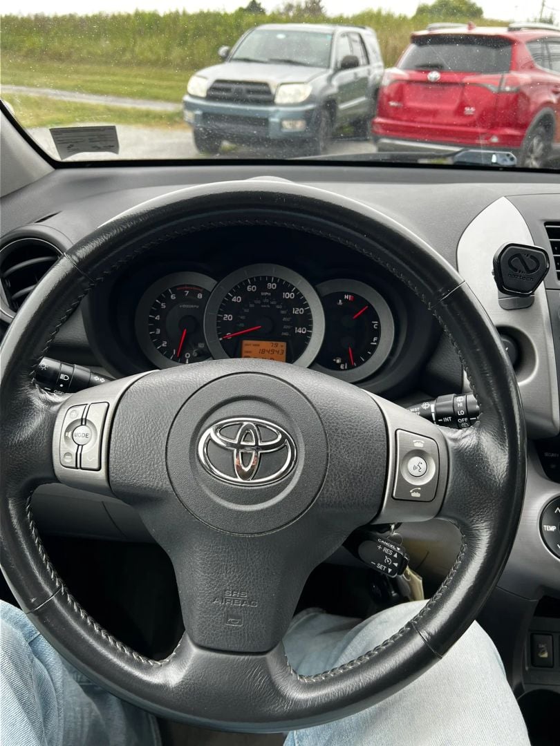 2007 Toyota RAV4 Stock #029480 — photo 16 of 25