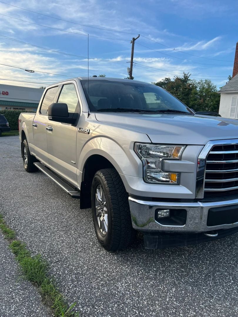 2017 Ford F150 SuperCrew Cab Stock #C76833 — photo 7 of 36