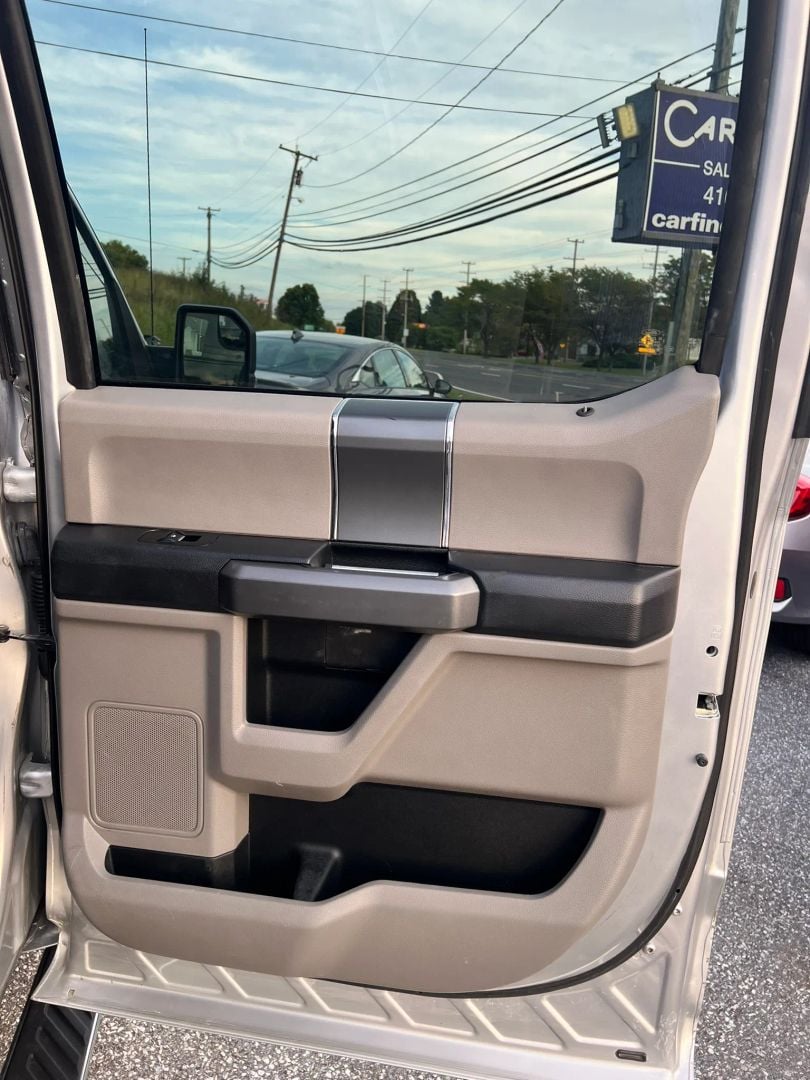 2017 Ford F150 SuperCrew Cab Stock #C76833 — photo 25 of 36