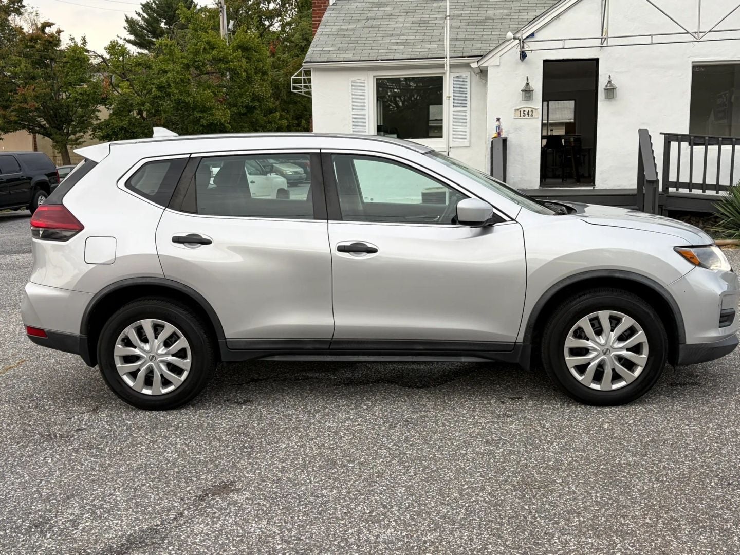 2018 Nissan Rogue Stock #546762 — photo 5 of 32
