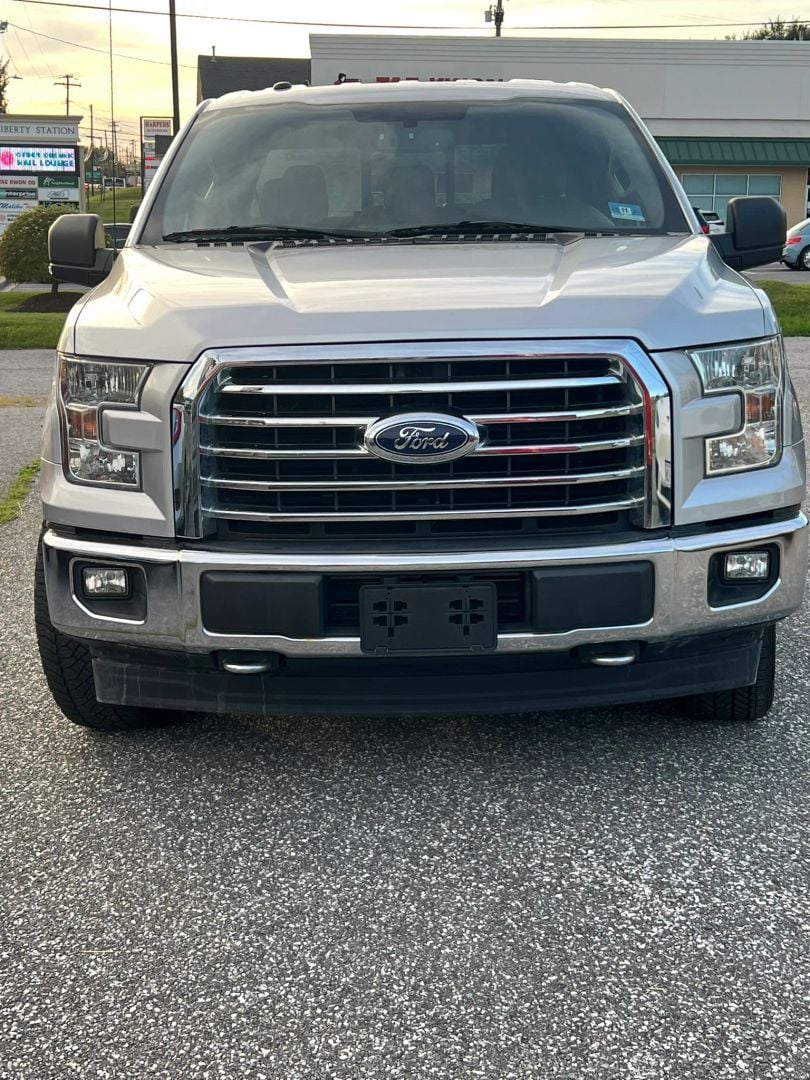2017 Ford F150 SuperCrew Cab Stock #C76833 — photo 2 of 36