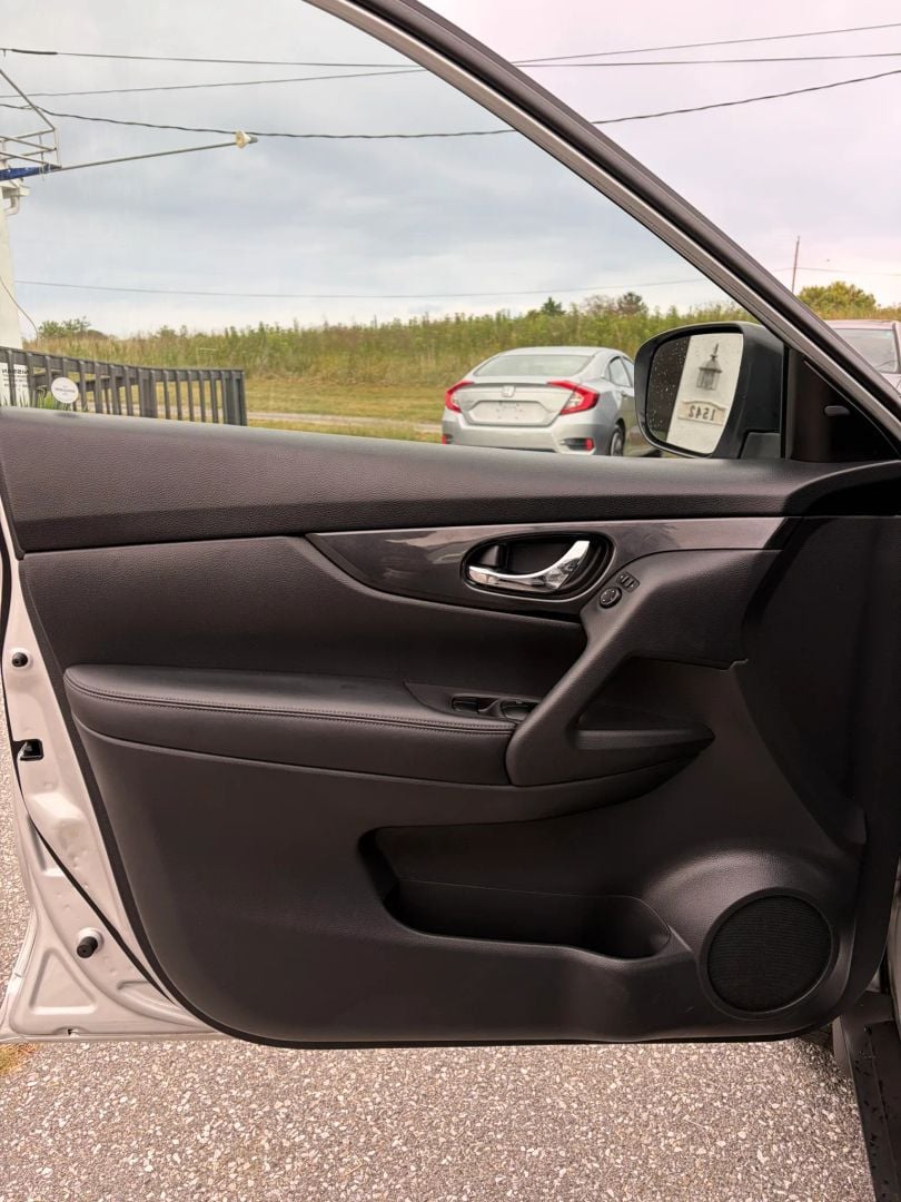 2018 Nissan Rogue Stock #546762 — photo 14 of 32
