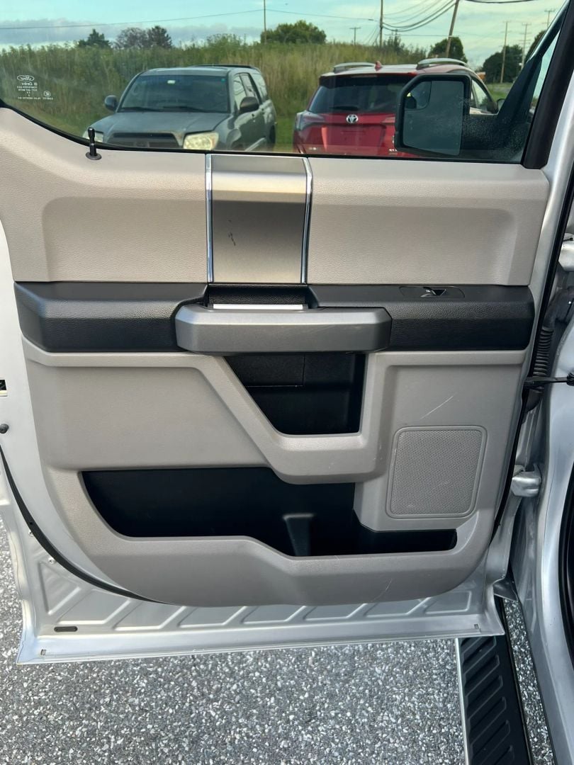 2017 Ford F150 SuperCrew Cab Stock #C76833 — photo 22 of 36