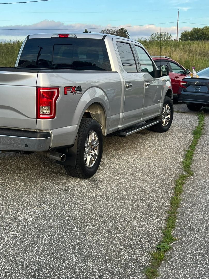 2017 Ford F150 SuperCrew Cab Stock #C76833 — photo 6 of 36