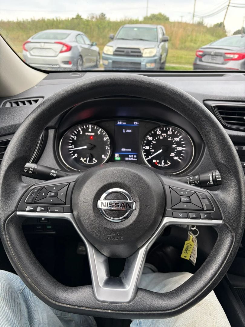 2018 Nissan Rogue Stock #546762 — photo 19 of 32