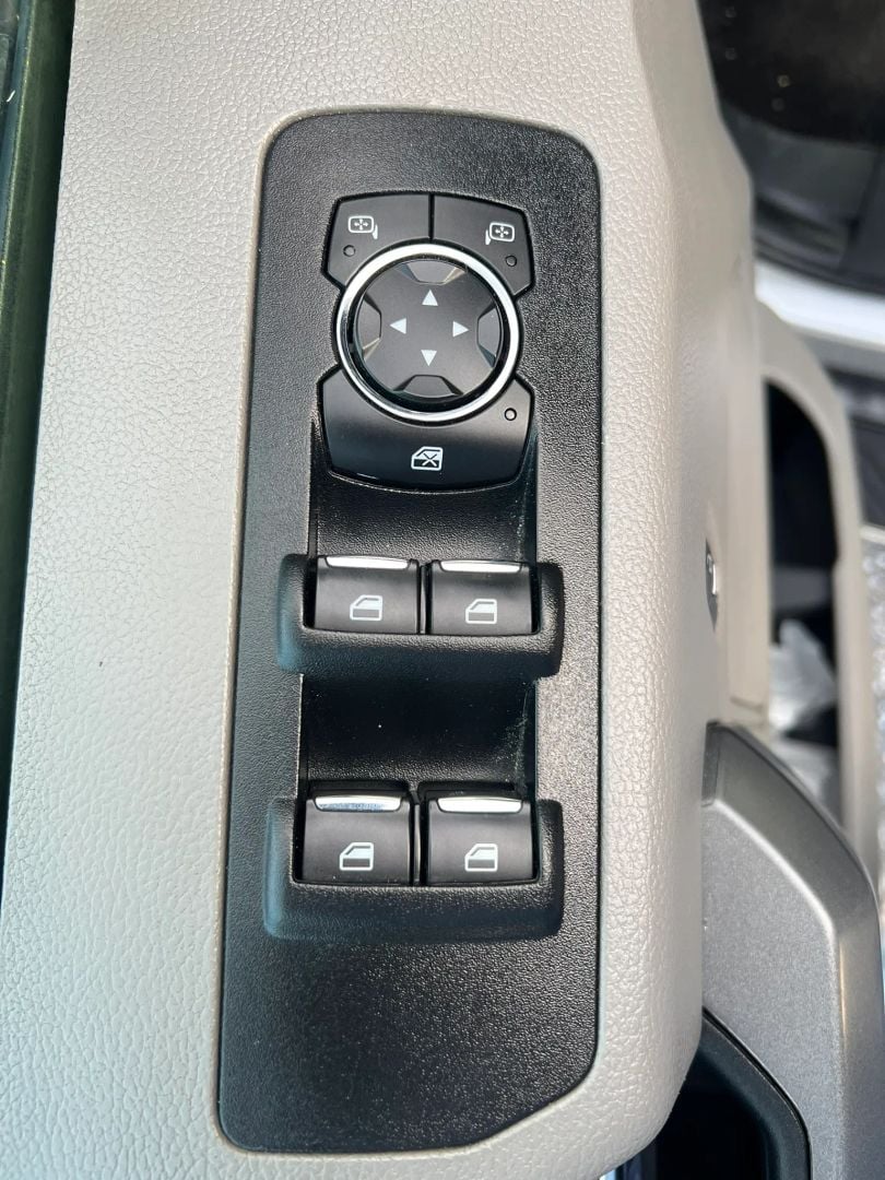 2017 Ford F150 SuperCrew Cab Stock #C76833 — photo 10 of 36