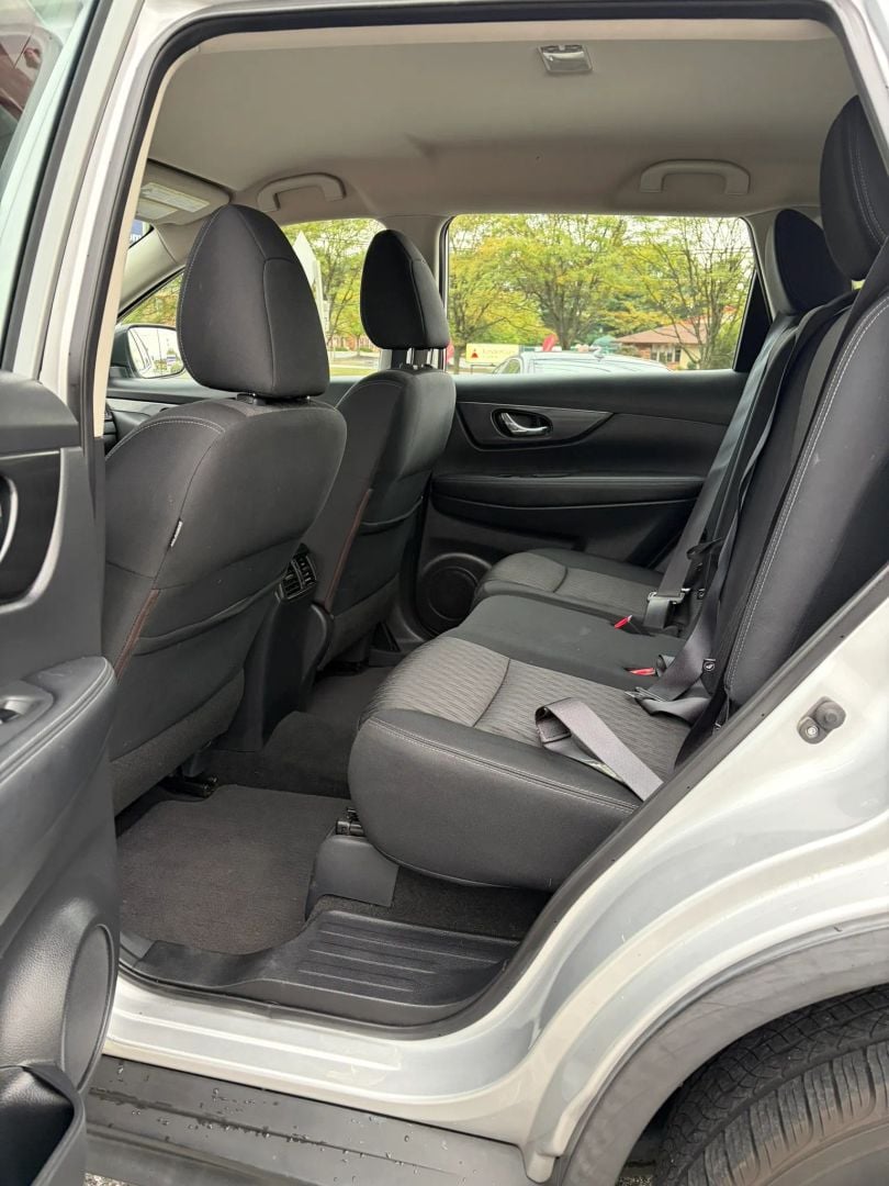 2018 Nissan Rogue Stock #546762 — photo 13 of 32