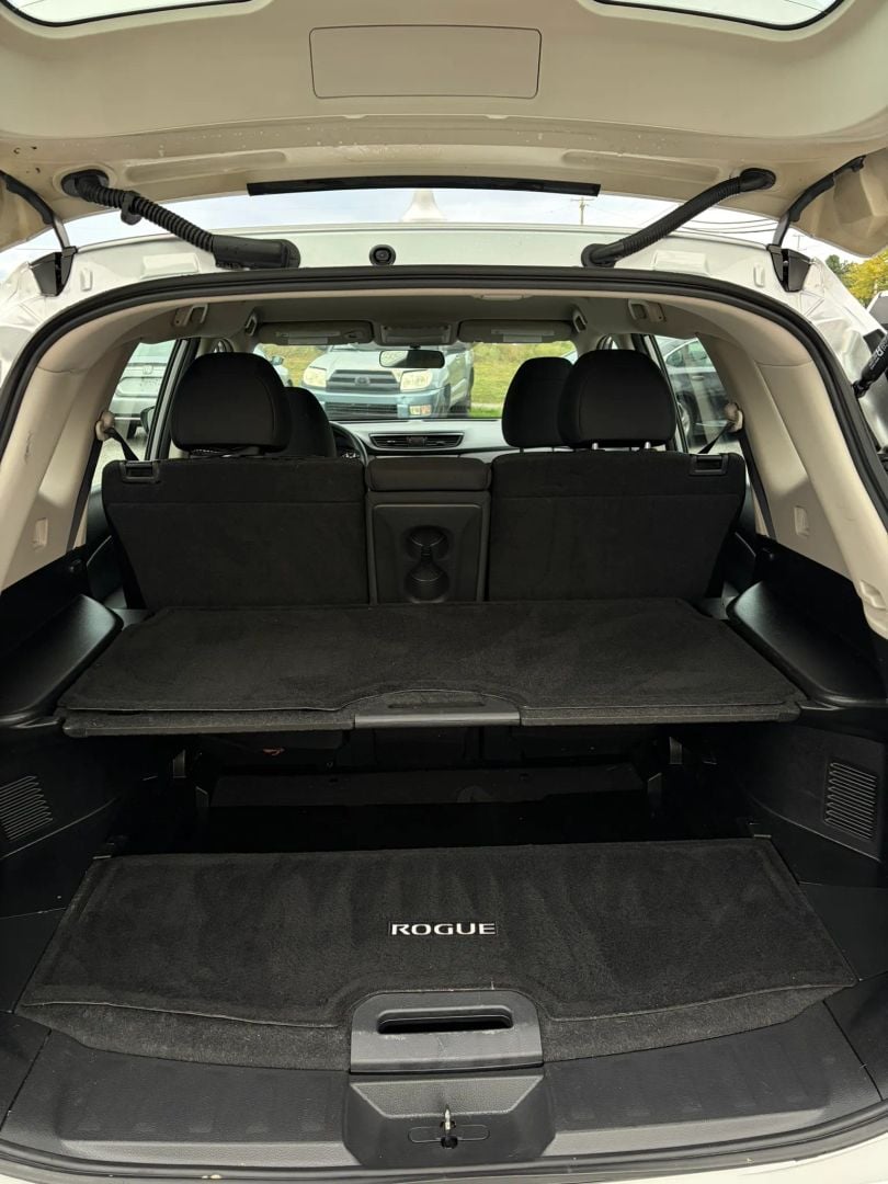 2018 Nissan Rogue Stock #546762 — photo 17 of 32