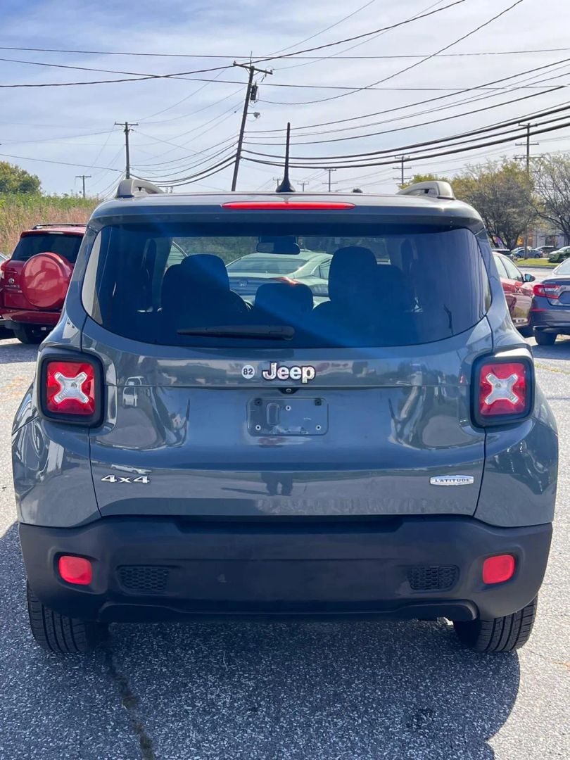 2017 Jeep Renegade Stock #G13466 — photo 6 of 16