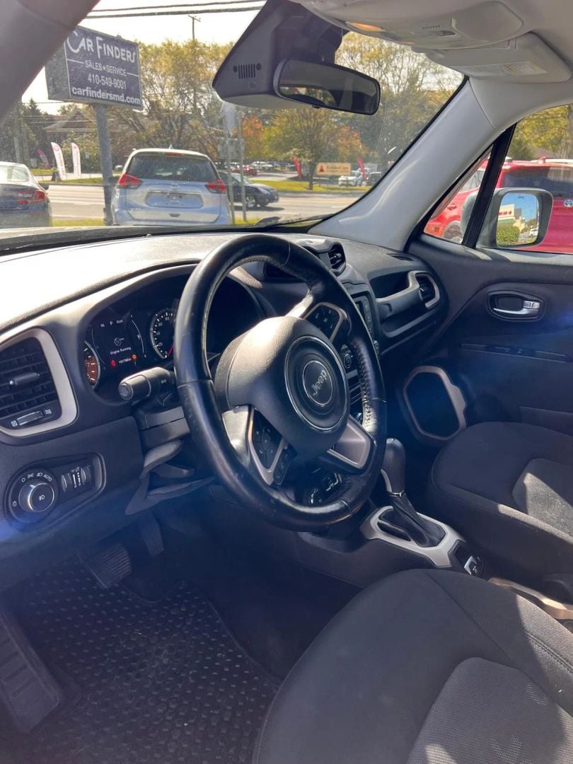 2017 Jeep Renegade Stock #G13466 — photo 10 of 16