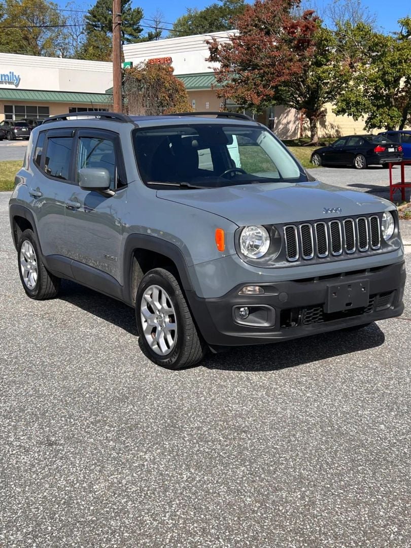 2017 Jeep Renegade Stock #G13466 — photo 1 of 16